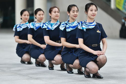 吉林長春動姐酷暑“繡花”，精研禮儀備戰暑運不虛發
